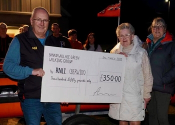 WALKING GROUP SUPPORTS LIFEBOATS