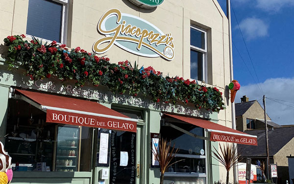 NEW EYEMOUTH OUTLETS FOR THE BRIDGE