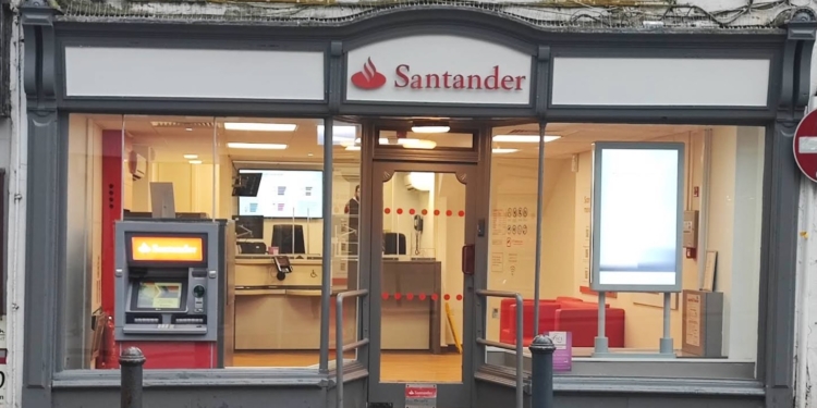 MP to challenge decision to close Santander in Berwick